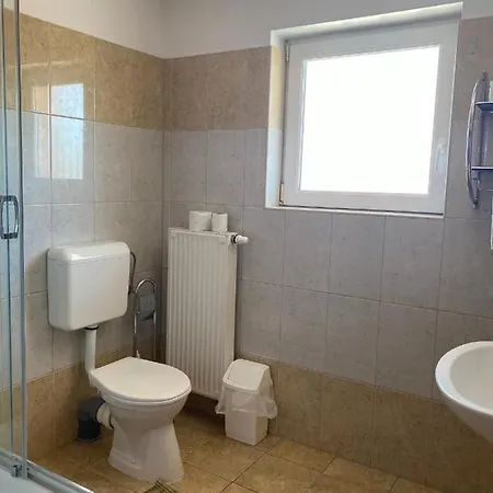 Abigel Apartmanhaz *