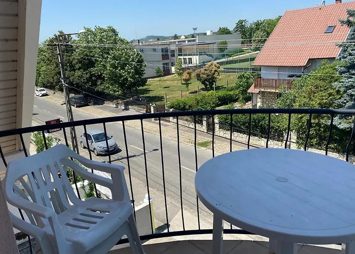 Abigel Apartmanhaz דירה *