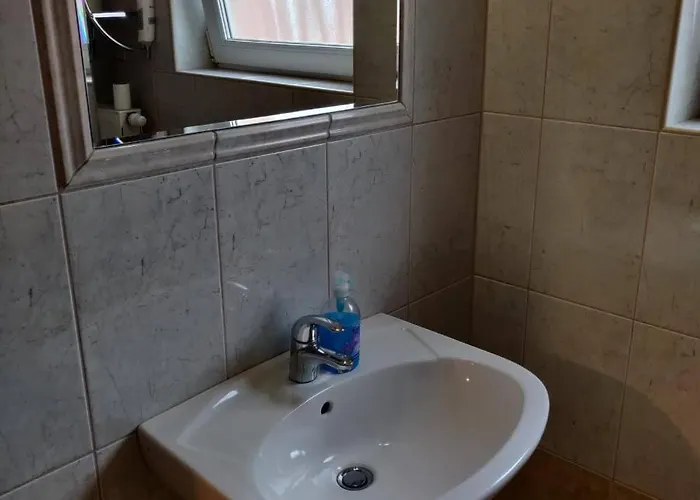 Abigel Apartmanhaz דירה *