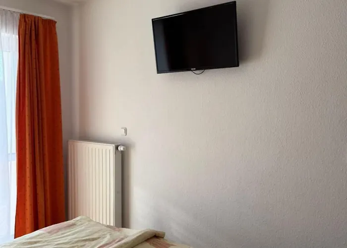 Abigel Apartmanhaz * באלאטונפורד