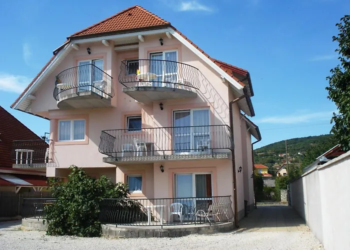 Abigel Apartmanhaz *