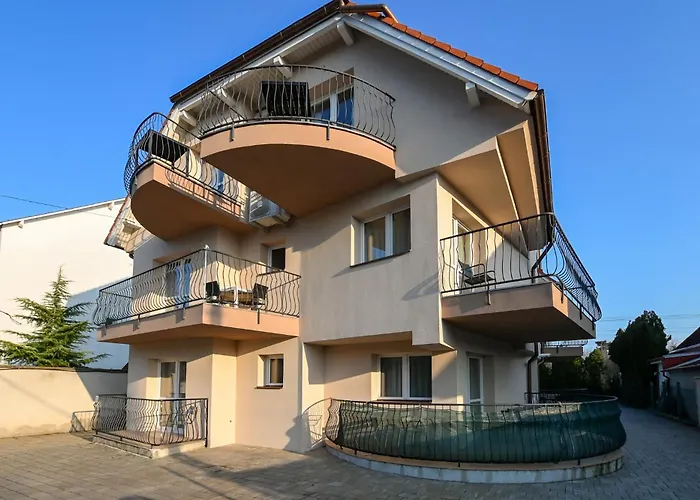 Abigel Apartmanhaz *
